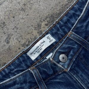 Abercrombie & Fitch 90s Relaxed High Rise Jeans